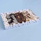 Boîte à pois noirs (boîte aux lettres) pour biscuits - 250 x 155 x 26 mm (10 pièces)