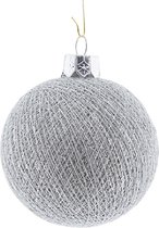 1x Zilveren Cotton Balls kerstballen 6,5 cm - Kerstversiering - Kerstboomdecoratie - Kerstboomversiering - Hangdecoratie - Kerstballen in de kleur zilver