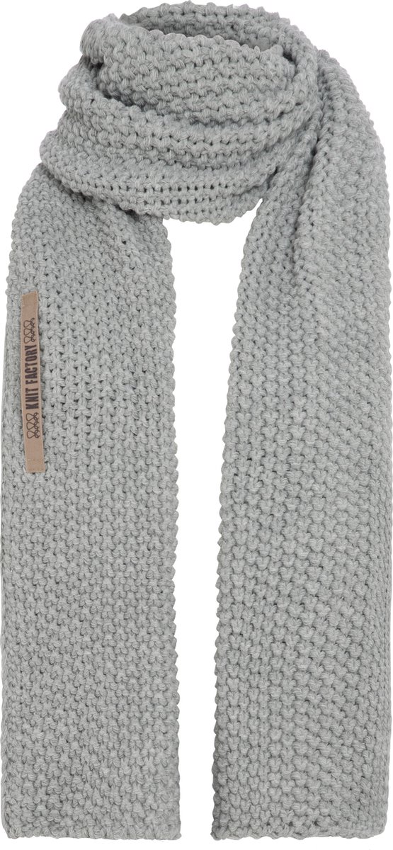 Knit Factory Carry Gebreide Sjaal Dames & Heren - Warme Wintersjaal - Grof gebreid - Langwerpige sjaal - Wollen sjaal - Heren sjaal - Dames sjaal - Unisex - Licht Grijs - 200x35 cm