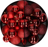Kerstballen 60x stuks - mix donkerrood/rood - 4-5-6 cm - kunststof - kerstversiering