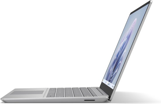 美品 Surface Laptop Go3 Core i5 8GB 256GB マイクロソフト Surface Laptop Go 3 Core i5/8GBメモリ/256GB SSD