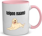 Akyol - liggende hond met eigen naam koffiemok - theemok - roze - Honden - honden liefhebbers - mok met eigen naam - iemand die houdt van honden - verjaardag - cadeau - kado - 350 ML inhoud