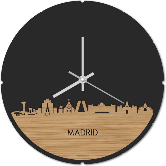 Skyline Klok Rond Madrid Bamboe hout - Ø 44 cm - Stil uurwerk - Wanddecoratie - Meer steden beschikbaar - Woonkamer idee - Woondecoratie - City Art - Steden kunst - Cadeau voor hem - Cadeau voor haar - Jubileum - Trouwerij - Housewarming -