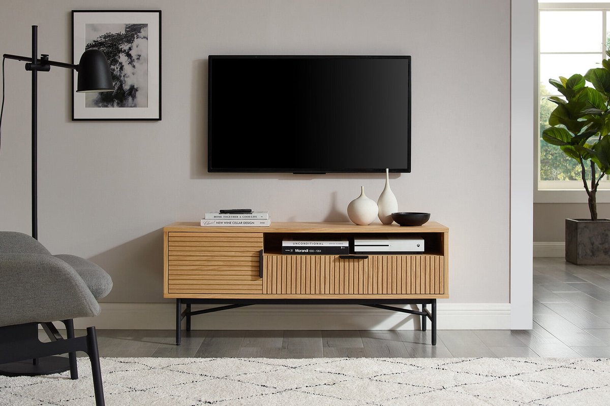 TV-Kast Met 3 Deuren Eiken - 130 Cm Breedte Moderne Meubel Voor Woonkamer