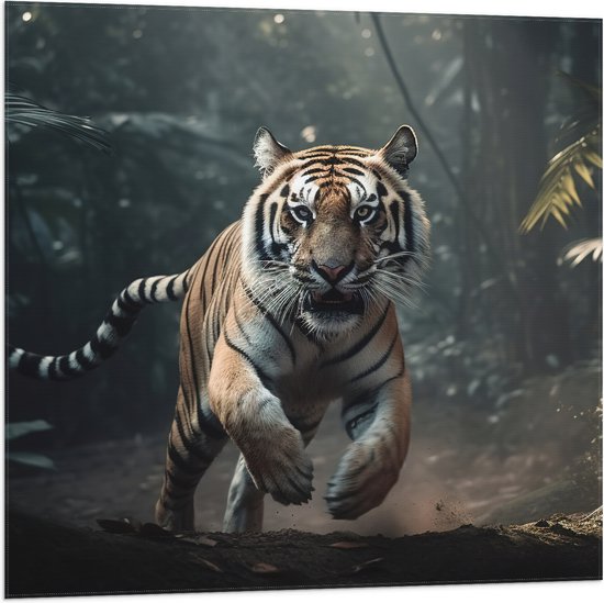 Vlag - Aanvallende Tijger in Donkere Jungle - 80x80 cm Foto op Polyester Vlag