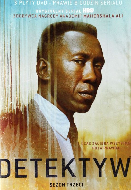 Close-up van Mahershala Ali, hoofdrolspeler in Detlev Seizoen Drie. Hij draagt een pak en das, met verticale waterverfeffecten op de achtergrond.