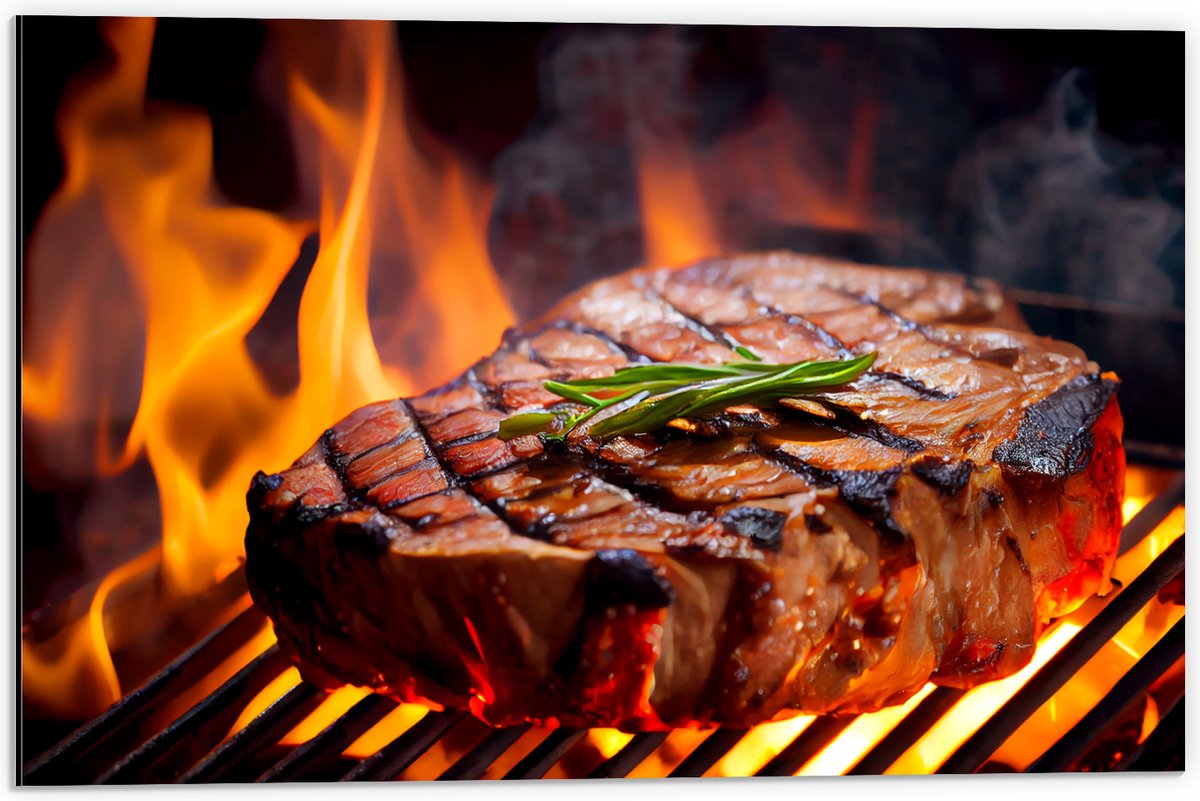 Dibond - Brandende Steak op Barbecue - 60x40 cm Foto op Aluminium (Met Ophangsysteem)