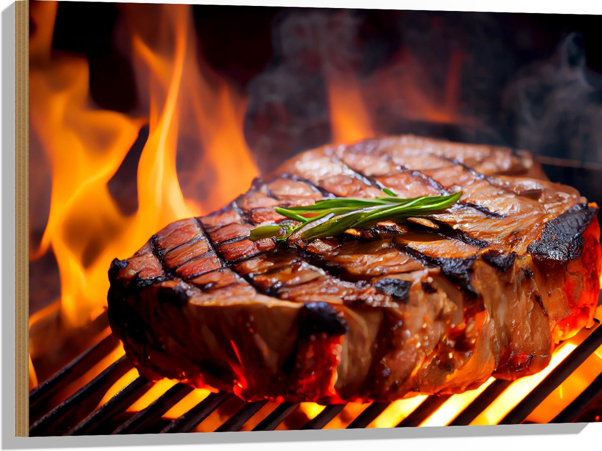 Hout - Brandende Steak op Barbecue - 80x60 cm - 9 mm dik - Foto op Hout (Met Ophangsysteem