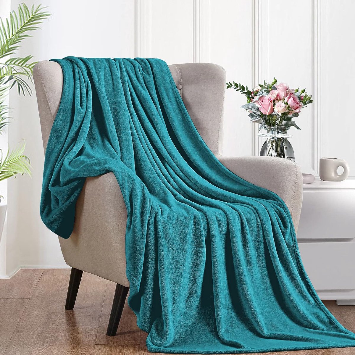 Thuys Knuffeldeken pluizig 130 x 160 cm - klein fleecedeken bankdeken bankdeken Oeko-TEX® gecertificeerd - superzachte fleecedeken als banksprei - deken blauw groen