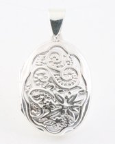 Bewerk ovaal zilveren medaillon met bloemengravering