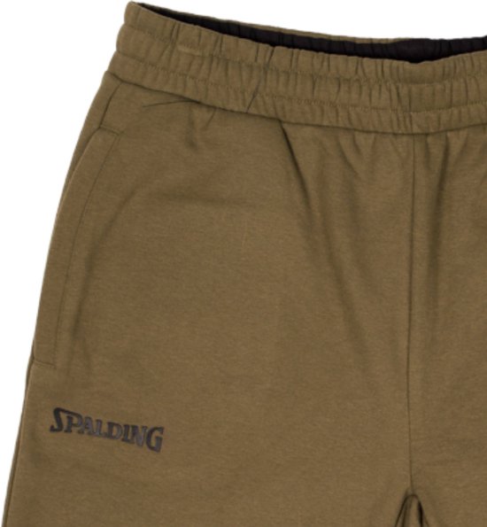 Short de jogging noir avec ceinture élastique et logo Spalding blanc sur la jambe gauche.