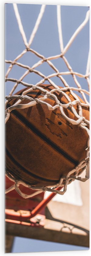 Acrylglas - Basketbal in Basket - 40x120 cm Foto op Acrylglas (Wanddecoratie op Acrylaat)