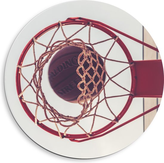 PVC Schuimplaat Muurcirkel - Basket door Basketbal Heen - 40x40 cm Foto op Muurcirkel (met ophangsysteem)