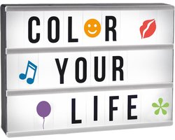 foto van Gadgy Lightbox A4 met 4 achtergronden + 85 letters/symbolen + 40 emojis + 6 woorden + USB kabel – 30 x 22 x 6 cm.