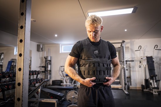 AJ-Sports Verstelbaar Gewichtsvest 10kg - Gewichtsvesten - Weight vest - Gewichten - Krachttraining & Crossfit Trainingsvest - Hardlopen - Cardio - Calisthenics - Crossfit - Zwart - Geschikt vanaf maat M / L