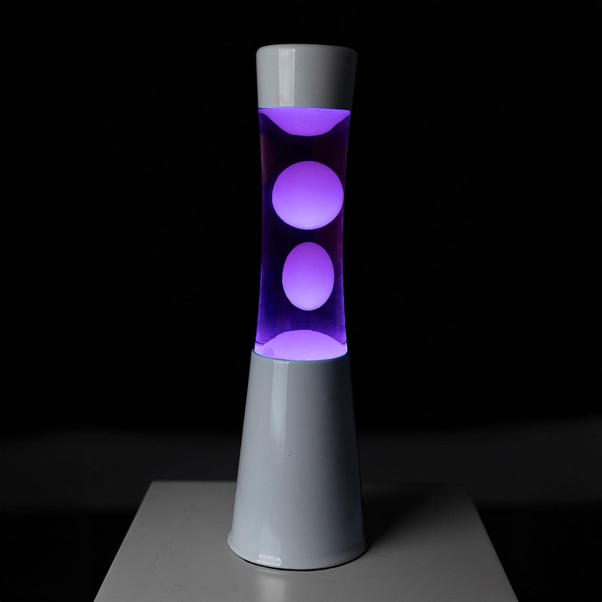 Mrs. Jones - LED lavalamp 7 kleuren - Rustgevend lichteffect - Kleurveranderende lamp - Cadeaulamp - 30 centimeters x 9 centimeters x 9 centimeters .