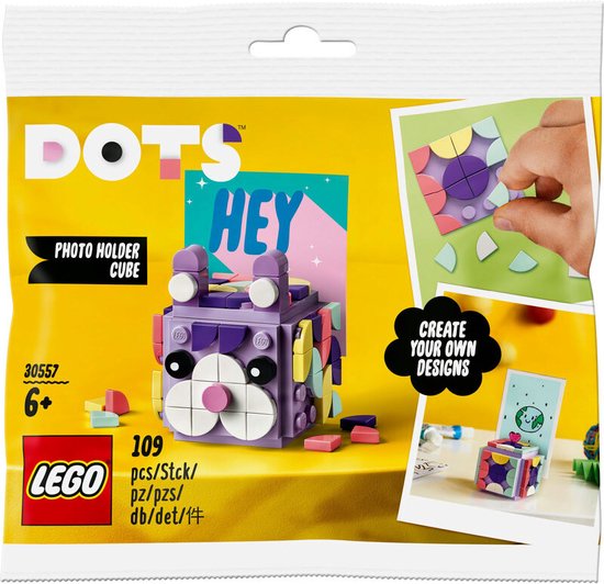 Emballage du porte-photo cube LEGO DOTS avec un lapin violet, des carreaux colorés et une carte "HEY".