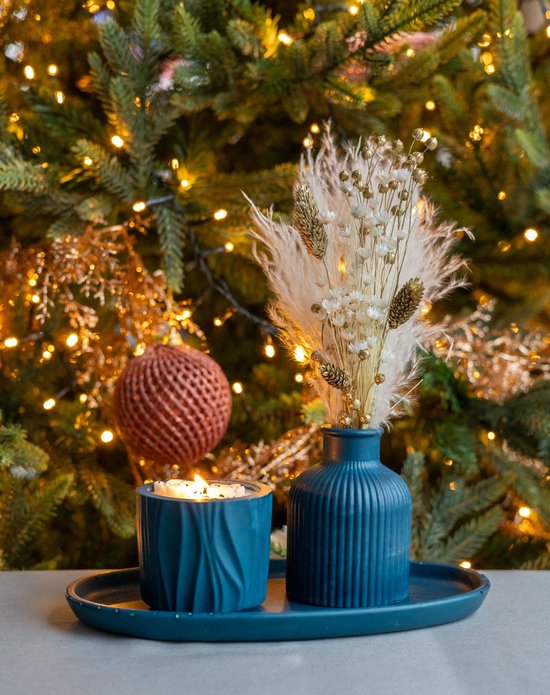 Geschenkset ovalen schotel met kaars en vaasje met droogbloemen - Handgemaakt van Duurzaam Jesmonite met Sojawaskaars, Glittereffect en Decoratieve Bloempjes – Decoratie voor Huis, Cadeau, Kerst, Oudjaar, Nieuwjaar - Rood