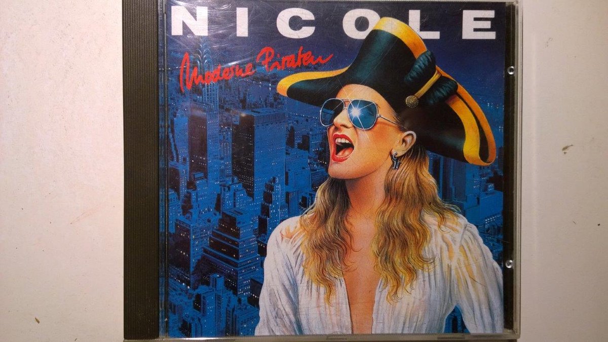 Nicole - Moderne Piraten