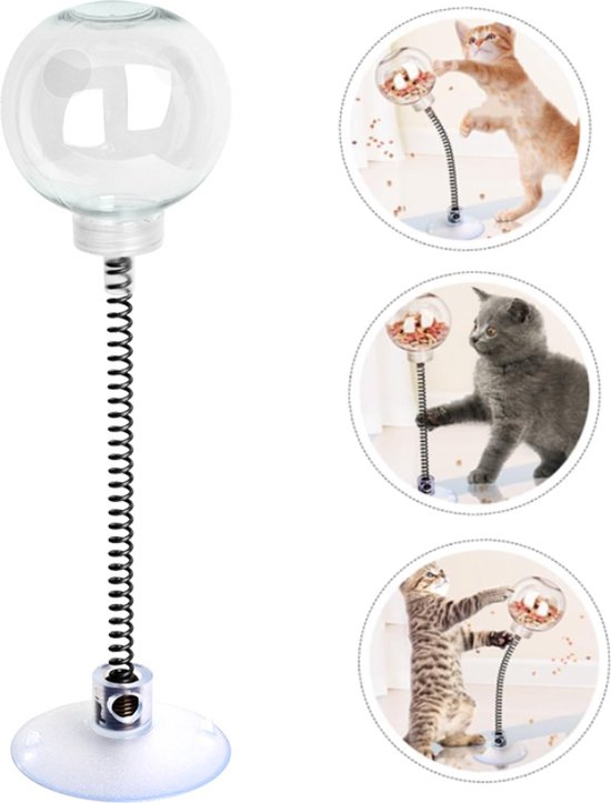 Een transparante voedseldispenser met spiraalveer, gefotografeerd met drie kleine foto's van katten die ermee spelen.