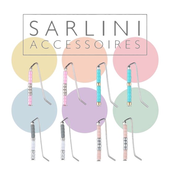 Accessoires SARLINI - Petites boucles d'oreilles droites et/ou earliners (earclimber) tendance - Petites perles rasin Blauw turquoise / Goud - longueur 1,5 cm - métal argenté - adultes jeunes enfants - femmes filles - casual