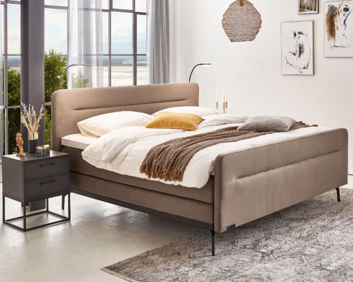 Boxspring Caresse 3360 - 180x210 - Vlak - Meegestofeerde Pocket 500 Matrassen - Incl. 750 topper Gelfoam - Vienna Dessert
