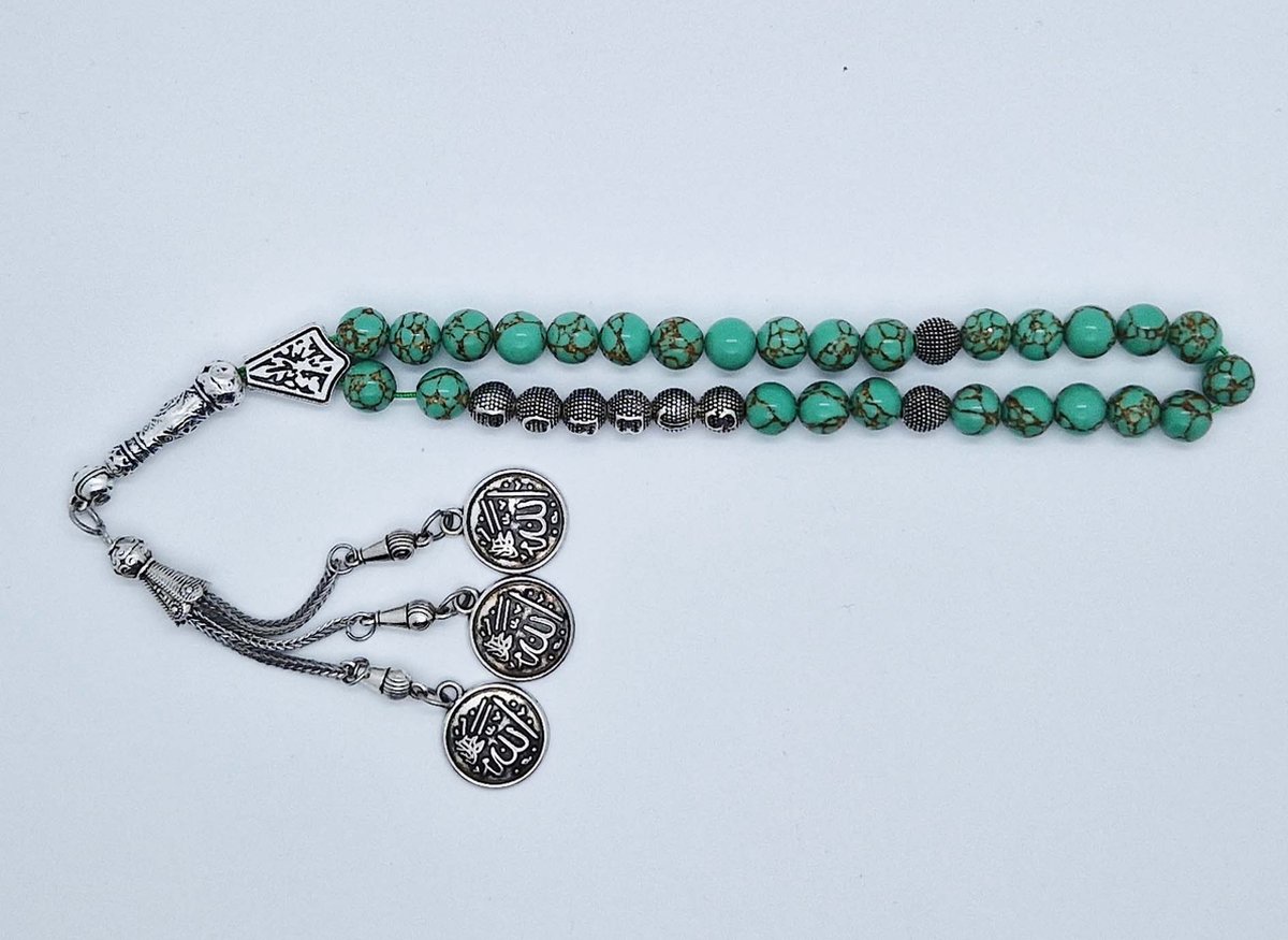 Handgemaakte naam tasbih 33 Kralen Natuursteen “ Groen howliet gesponnen goud” - met metaal tassel “Allah jala jalaluh"- Met je naam of de naam van uw geliefde- 8 mm diameter van de korrel