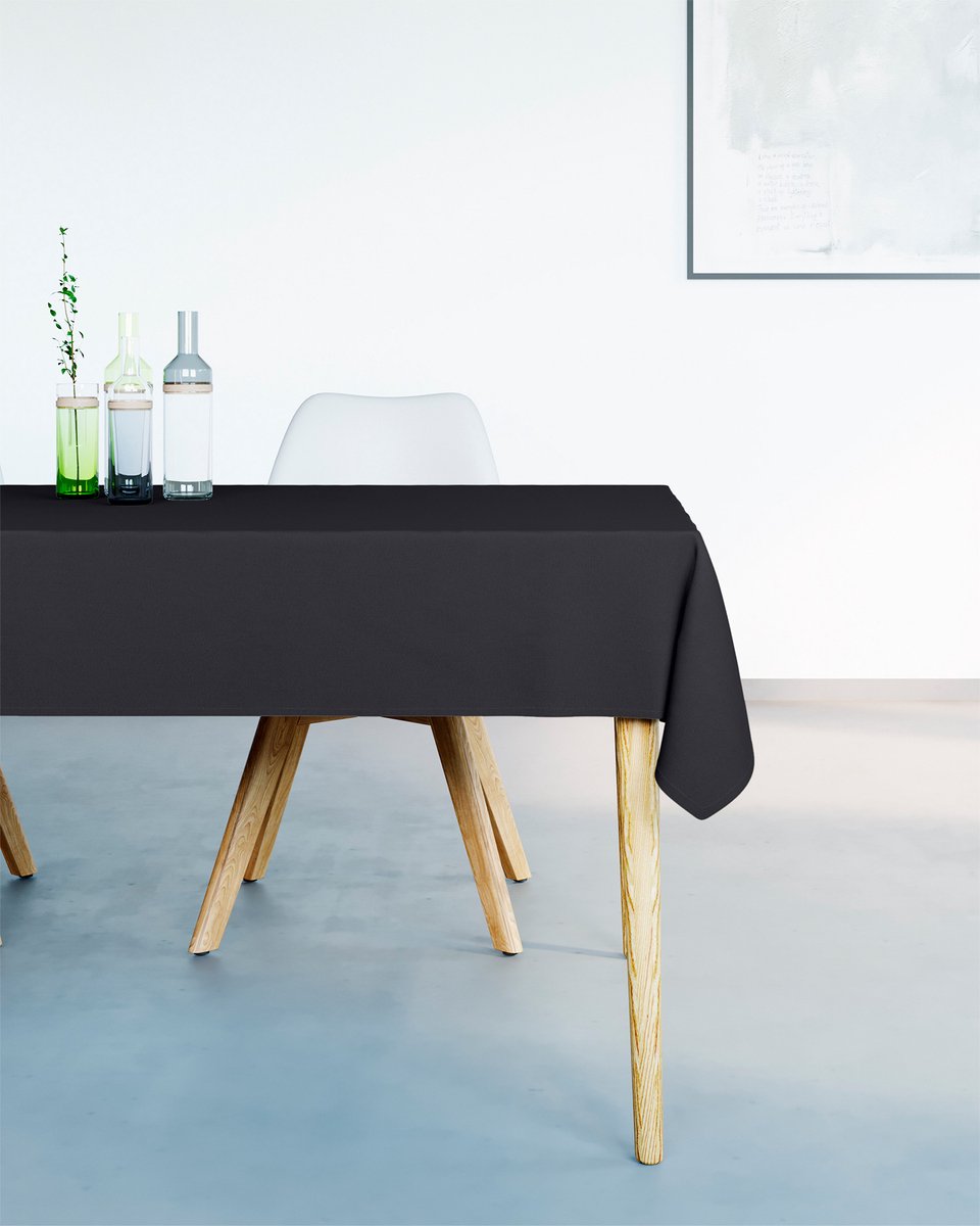 Mistral Home - TAFELKLEED - waterafstotend - 150 x 250 cm - effen kleur - zwart