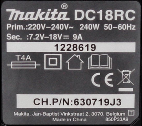 Etiket van Makita DC18RC lader met specificaties: Prim: 220-240V~240W 50-60Hz, Sec: 7.2V-18V 9A. Ook serienummer en keurmerken.