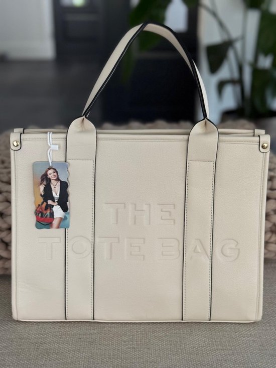 Sac femme - The Tote Bag - cuir blanc 33 x 27 cm.