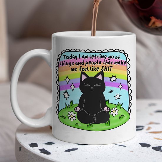 Creasowl - Kat - Koffiemok met spreuk - Letting go of things - Cadeau voor vrouw - Koffie mok - Grappige cadeaus - Cadeau voor vriendin - Kado Motivatie - Grappige mok - Cadeautje voor haar - Mokken en bekers - Verjaardag cadeau - Koffiekopjes