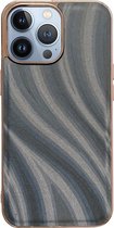 Mobigear Hoesje geschikt voor Apple iPhone 14 Pro Telefoonhoesje Hardcase | Mobigear Wavy Backcover | iPhone 14 Pro Case | Back Cover - Zilver