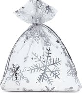 Kerst zakjes Organza - 9 x 12 cm - 10 stuk - Zilveren Sneeuwvlokken - Kerstverpakking Kerstdecoratie Kerstversiering