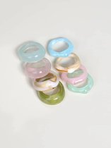 Set van 8 gekleurde ringen | size 17 - 18 | roze - groen - lichtbruin | trending