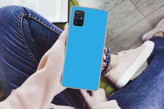 Telefoonhoesje Geschikt voor Samsung Galaxy A71 hoesje - Blauw - Licht - Kleuren - Siliconen Telefoonhoesje Telefoonhoesje