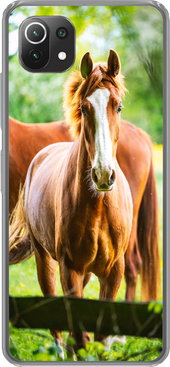 Telefoonhoesje Geschikt voor Xiaomi 11T hoesje - Paarden - Licht - Weide - Siliconen Telefoonhoesje Telefoonhoesje