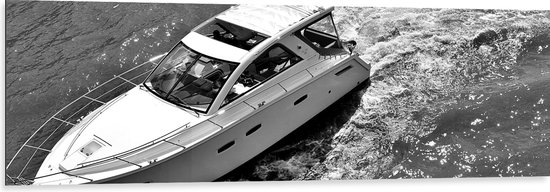 WallClassics - Dibond - Speedboot in Zwart Wit - 150x50 cm Foto op Aluminium (Met Ophangsysteem)