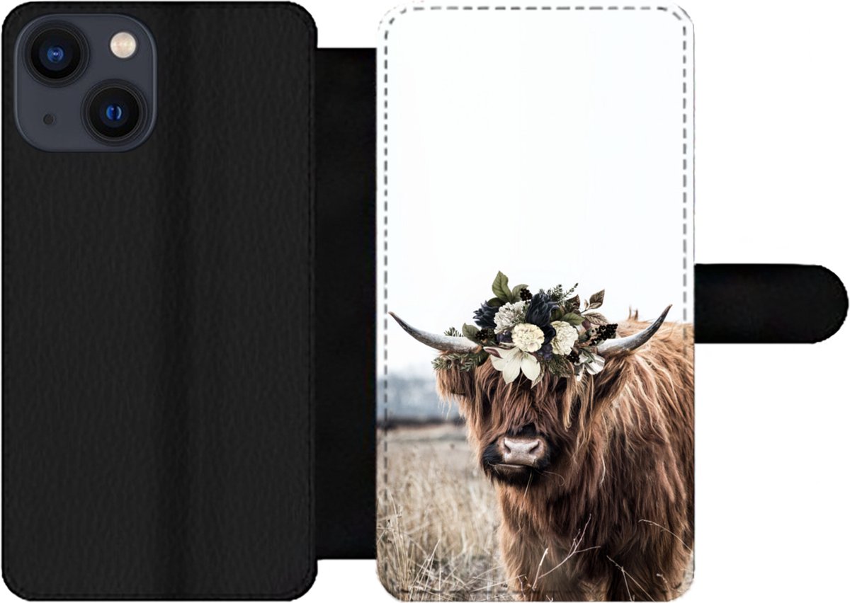 Telefoonhoesje Geschikt voor iPhone 13 Mini telefoonhoesje - Schotse hooglander - Bloemen - Dieren - Met vakjes - Wallet case met magneetsluiting