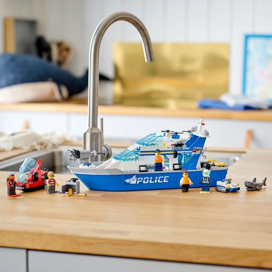 LEGO® City Politie patrouilleboot 60277 bouwset; drijvende