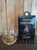Cadeauset-Pakket-Kerst-Kerstmis-Kerstpakket-Chocolade-Belgische Chocolade-Merry Christmas-Happy New year-Happy-Gelukkig nieuwjaar-waterglas-glas-wijnglas-speciaal voor jou-papa-mama-broer-zus-vriend-vriendin-relatiegeschenk-relaties-collega-collega's
