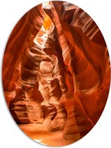 WallClassics - PVC Schuimplaat Ovaal - Antelope Canyon Gang in Ravijn - 72x96 cm Foto op Ovaal  (Met Ophangsysteem)