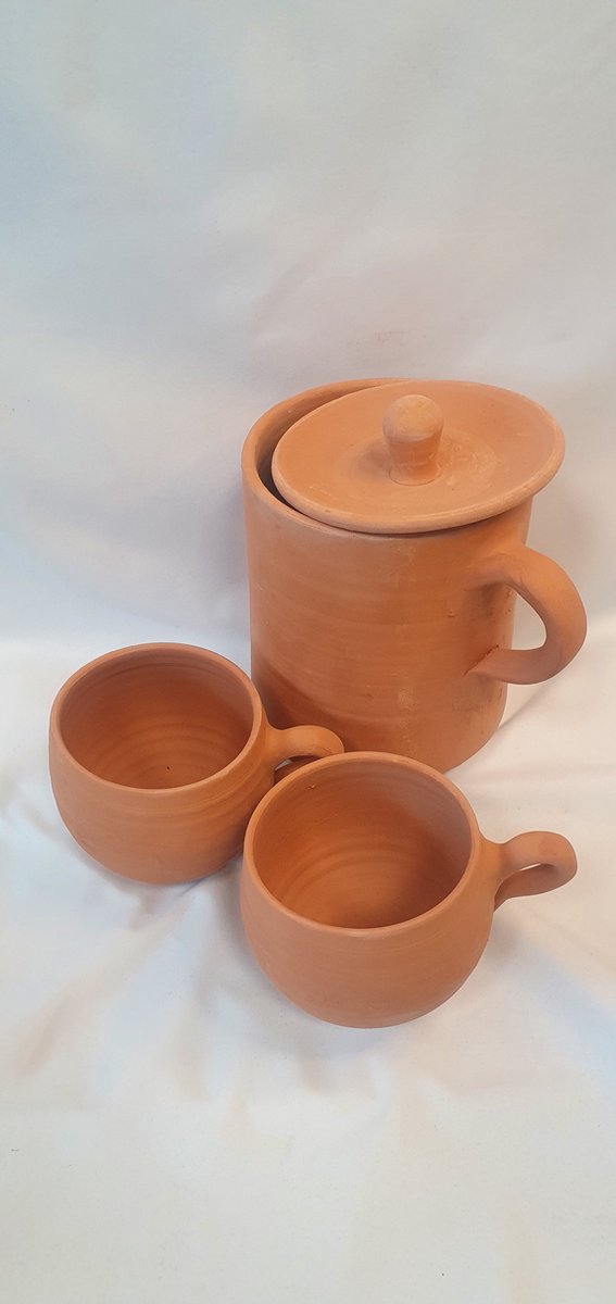 Waterkaraf set met twee mokken Walili van terracotta