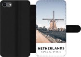 Bookcase Geschikt voor iPhone 8 telefoonhoesje - Nederland - Molen - Weiland - Met vakjes - Wallet case met magneetsluiting