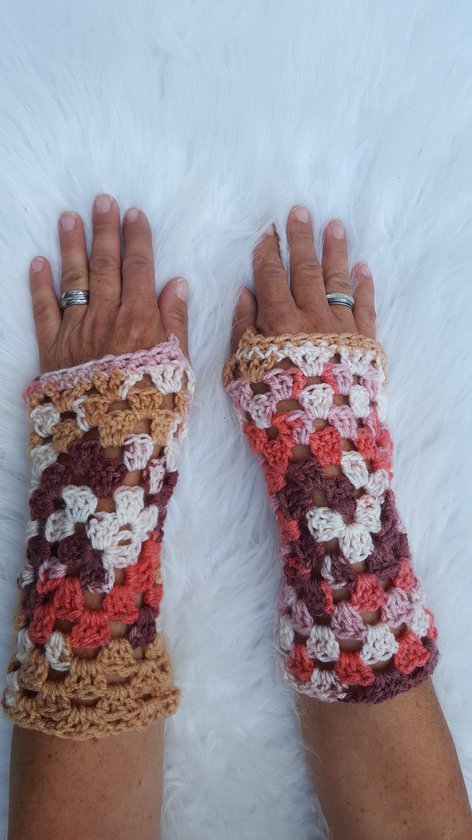 Chauffe-poignets faits à la main gants sans doigts en crochet crème saumon orange marron