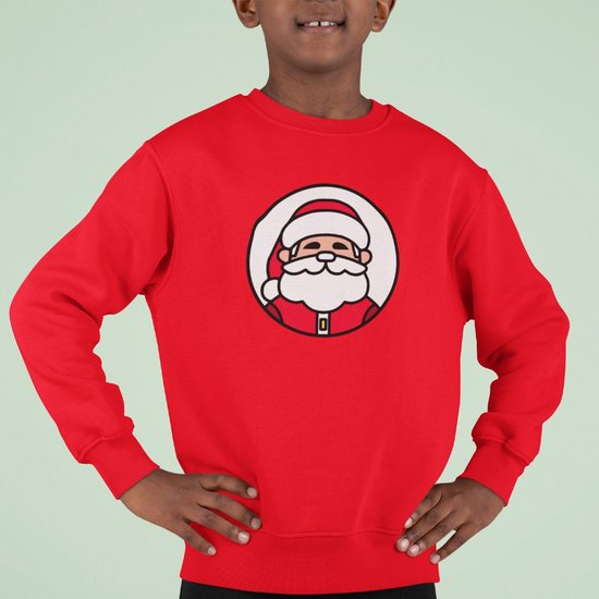 Rode sweater met kerstman-print in een cirkel gedragen door een kind.
