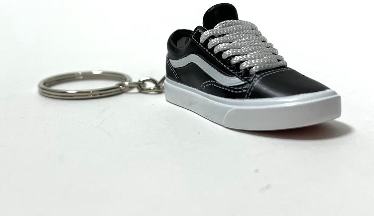 ShoeBlockX SneaKeys | Sleutelhanger | Tassenhanger | Vans Old Skool Black White | Sneakers
