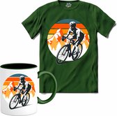 Wielrennen Fiets | Mountainbike sport kleding - T-Shirt met mok - Unisex - Bottle Groen - Maat L