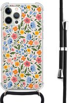 Hoesje met koord geschikt voor iPhone 12 - Romantische bloemen - Inclusief zwart koord - Crossbody beschermhoes - Transparant, Multi - Mooie Telefoonhoesjes