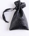Afbeelding van het spelletje Lapi Toys - Dungeons and Dragons dice bag - DnD dice bag - D&D storage bag - Dice pouch - Polydice bag - Kunstleer - Zwart