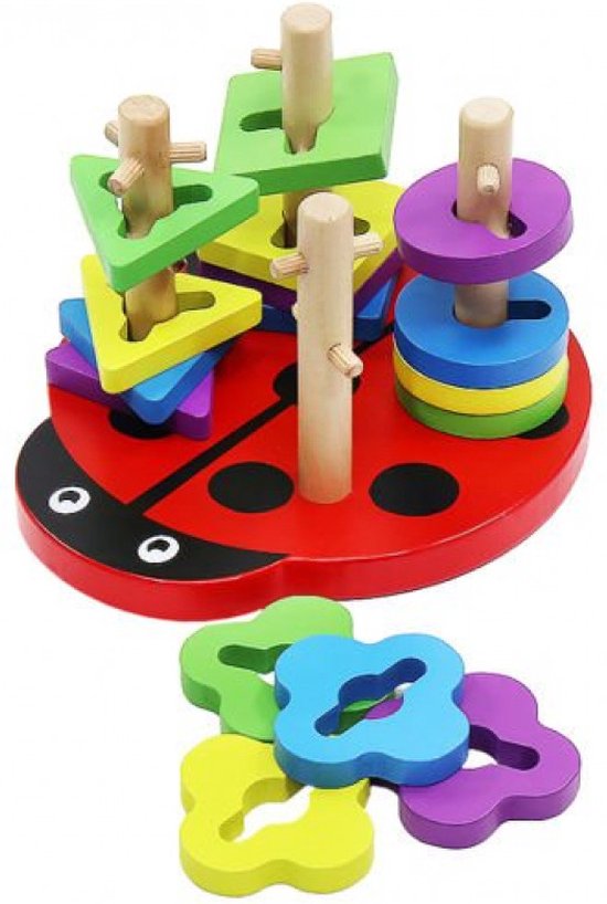 Educatief houten puzzel lieveheerbeestje voor peuter en kleuter voor het stimuleren van de verbeelding en plezier. Sinterklaas schoencadeau.